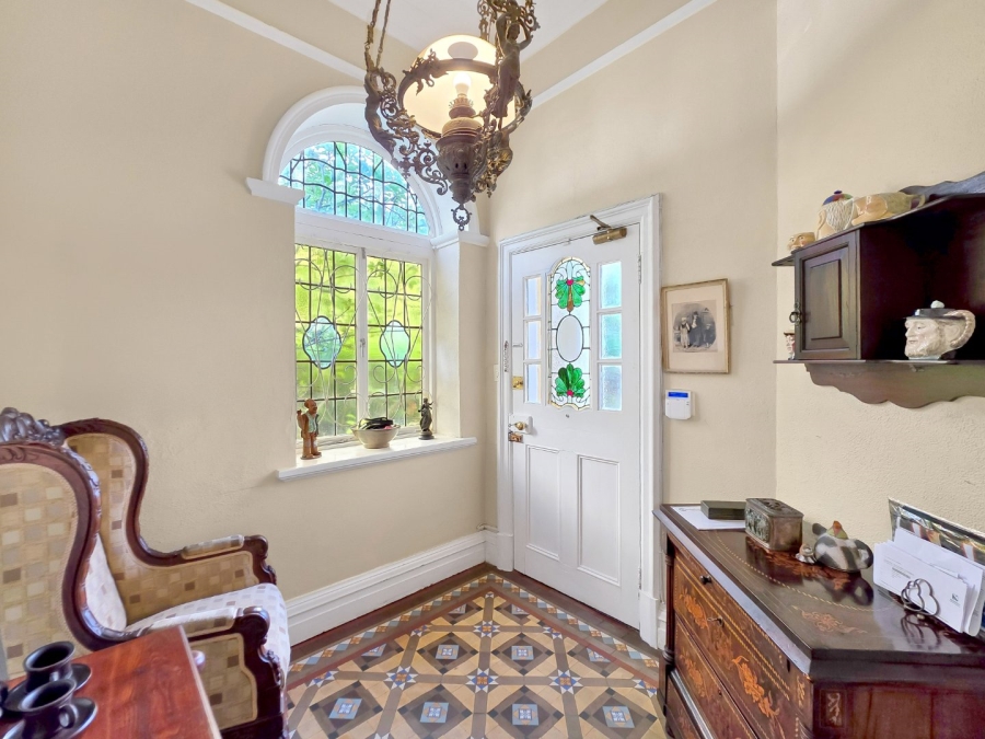 5 Bedroom Property for Sale in Fresnaye Western Cape